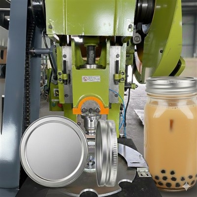 Proizvodna linija z navojnimi pokrovčki za mlečni čaj