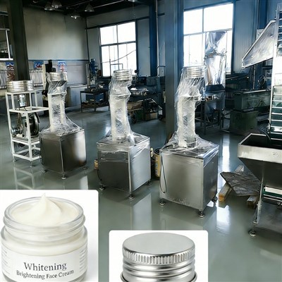 Belilna posvetlitvena krema za obraz Proizvodna linija z navojnimi kapicami